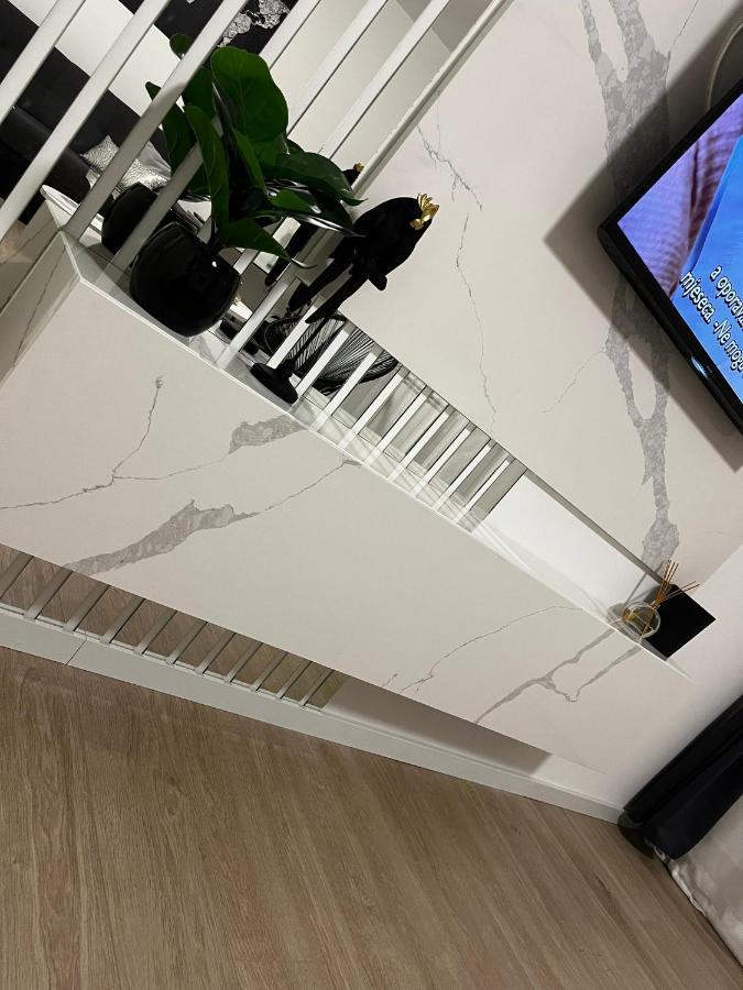 Ferienwohnung Apartman Gold Maris Karlovac Exterior foto