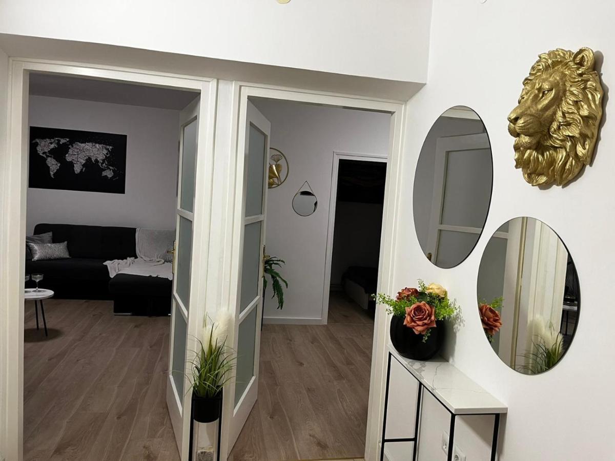 Ferienwohnung Apartman Gold Maris Karlovac Exterior foto